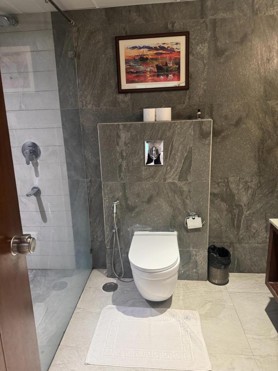 Luxury Resident - Banjara Hills View With Complimentary Breakfast Hotel Hyderabad